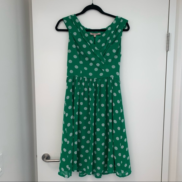 Review Green Polka Dot Dress - Picture 4 of 4